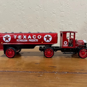 Texaco Ertl Collectibles 1920 Pierce Arrow Cab Tanker Truck Coin Bank