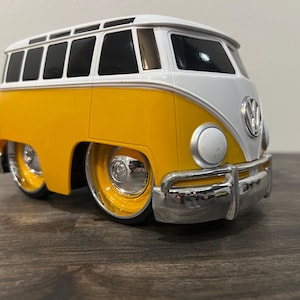 Dub City Jada Toys - 1962 Volkswagen Bus - 1:32 Scale - Etsy