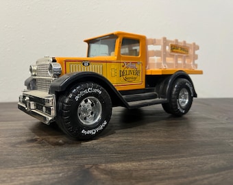 Vintage 1970s Nylint Ford Bronco Pressed Steel Toy Truck With a