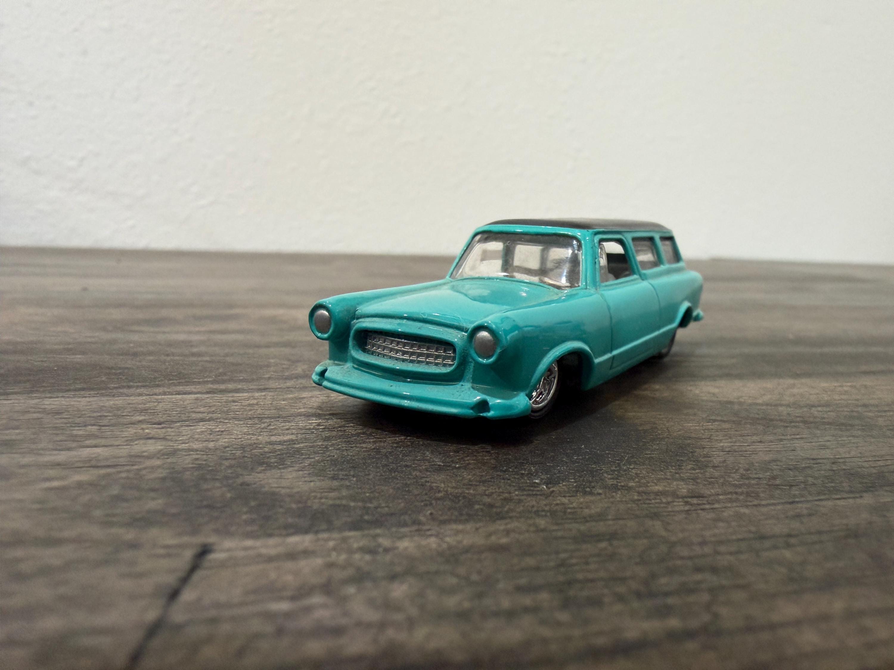 ジョニーライトニング 1/64 AMC ランブラー ワゴン Johnny Lightning 1960 AMC Rambler Wagon - Etsy