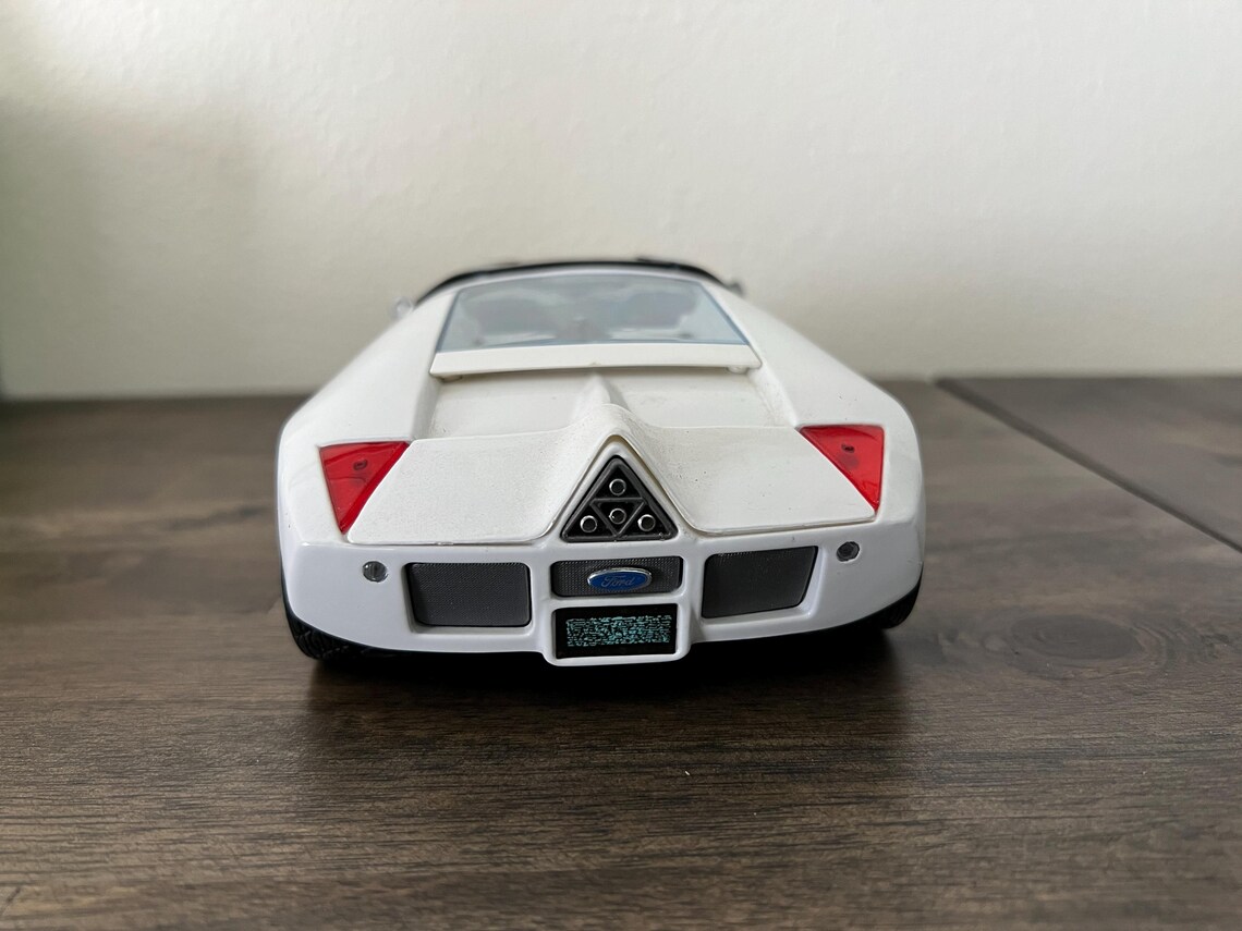 Ford GT90 Concept Car - Maisto 1/18 - Blanche - Voiture Miniature Collection