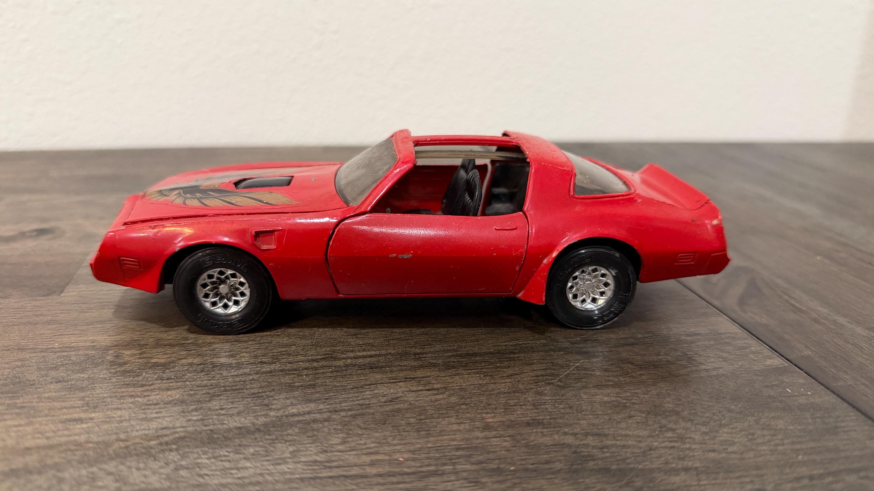 Vintage ERTL Pontiac Firebird Trans Am Diecast Car – Bandit Style