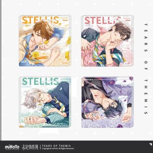 Puede incluir: Cuatro tarjetas cuadradas con ilustraciones de hombres del juego móvil "Tears of Themis". Cada tarjeta presenta un personaje diferente con una pose y un fondo únicos. El texto "STELLIS" está impreso en cada tarjeta.