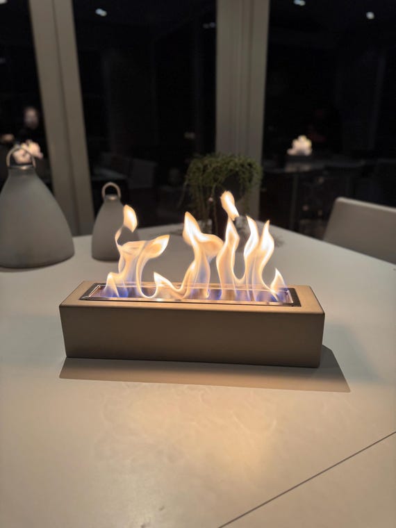 Tischkamin aus Beton – modernes Tischfeuer für Balkon, Terrasse, Garten & Wohnzimmer