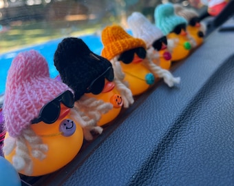 Custom Rubber Duck with Dreadlocks, Beanie & Sunglasses - Jeep Duck