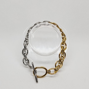 Stainless steel chain bracelet for man and woman. Gold and Silver colors.