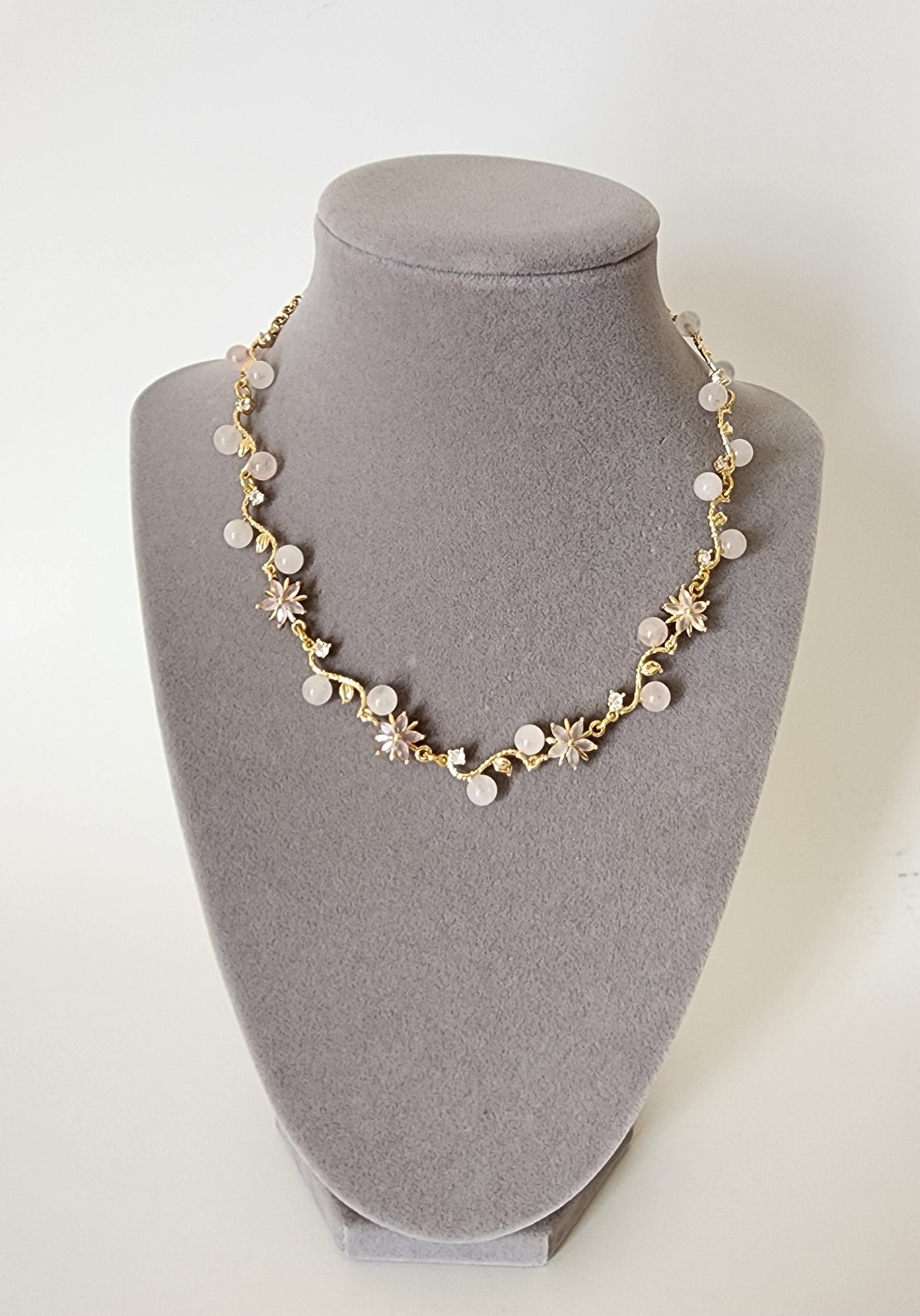 Delicate choker- necklace. Rose quartz necklace. Wedding jewelry. Jewelry for the princess. Elegant evening decoration. Women's jewelry.