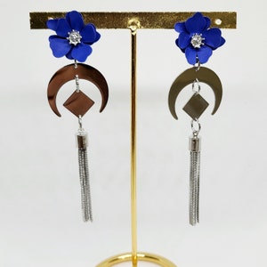 Earrings with flowers. Pendant- Earrings with metal Tassels.