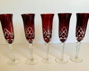 5 copas de champán altas estilo bohemio vintage de color rojo rubí, cortadas a transparentes, de 24 cm de alto