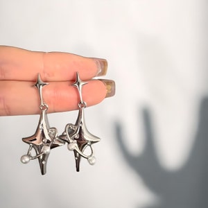 Pendientes de estrella de plata Y2k pendientes colgantes de plata pendientes grunge pendientes celestiales de cristal pendientes de regalo estrella de plata regalo de joyería de las mujeres imagen 2