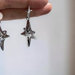 Pendientes de estrella de plata Y2k pendientes colgantes de plata pendientes grunge pendientes celestiales de cristal pendientes de regalo estrella de plata regalo de joyería de las mujeres imagen 3