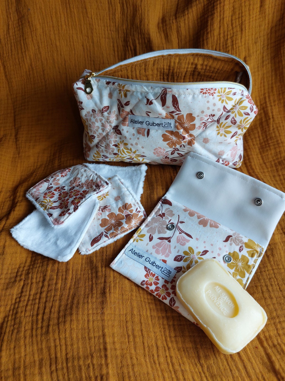 Handmade Makeup Bag Kit With 4 Reusable Cottons and a Waterproof Soap
