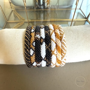 Bracelet Artisanal Unique Fait Main - Longueur 17-18cm, Couleur Dominante Bleu, Neuf Avec étiquettes