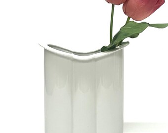 Vintage 1970s Chic Bulbous White Porcelain Vase by Thomas Germany