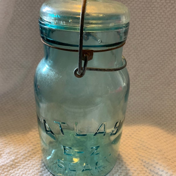 Antique Blue Atlas E-Z Seal Quart Mason Fruit Jar Vintage. In very good condition.