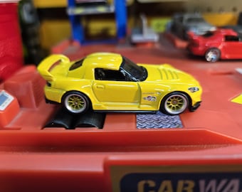 Honda S2000 amarillo personalizado Hot Wheels – Llantas doradas, neumáticos de goma (J-Imports)