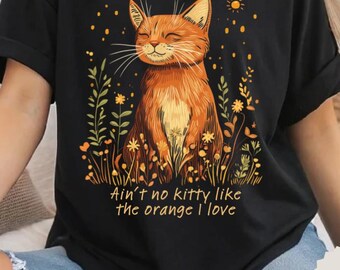 Comfort Colors Orange Cat T-shirt, Cute Kitty & Floral Unique Orange Cat Owner Gift, Gender Neutral Cottagecore Cat Lover’s Shirt Cat Mom