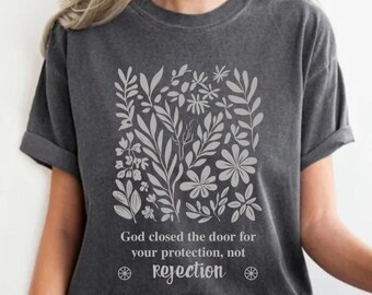Comfort Colors Christian T-Shirt: Vintage look boho Monochrome Floral Christ Wheel Scripture Tee