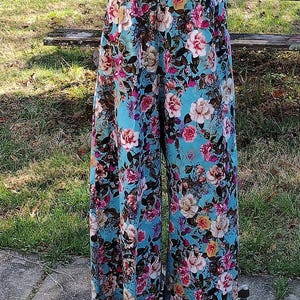 Vintage Style Floral Palazzo Pants: Side Button Wide Leg Trousers