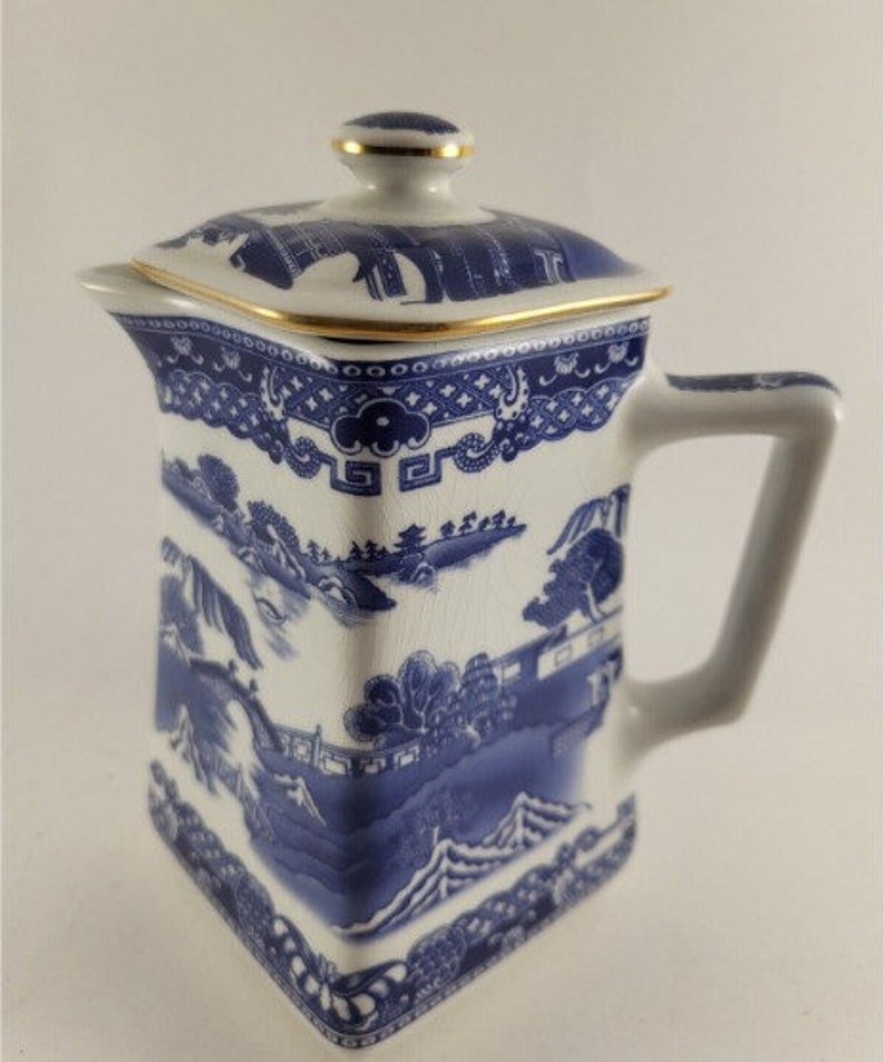 Vintage Rare Blue Willow Square Teapot ringtons Tea Merchants Limited