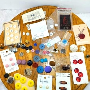 Vintage Buttons Lot Of 92 Mixed Le Chic La Petite Jaclyn London Fog Sewing Craft