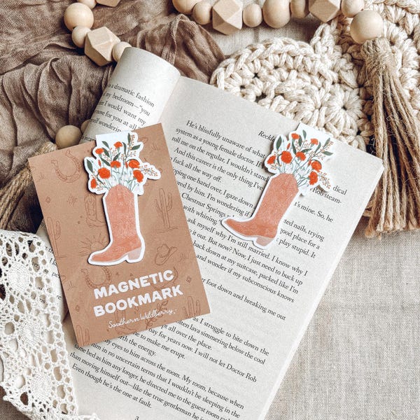 Cowboy Boot Magnetic Bookmark Floral Western Bookmark for Book Lovers Cowgirl Stationery Gift Cute Country Reading Accessory