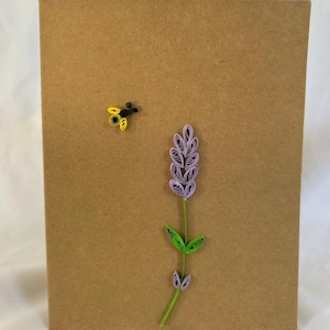 Handgemachte Quilling Grußkarte - Lavendelzweig mit Biene
