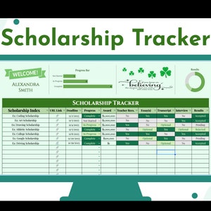 Puede incluir: Una pantalla de computadora que muestra una hoja de cálculo de seguimiento de becas con un esquema de color verde y blanco. La hoja de cálculo incluye columnas para el índice de becas, el enlace URL, la fecha límite, el progreso, la recompensa, la recomendación del profesor, el ensayo, la transcripcion, la entrevista y los resultados. La hoja de cálculo se titula "Seguimiento de becas" e incluye el texto "¡Bienvenido! Alexandra Smith".