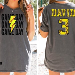 Comfort Colors® Custom Softball Shirt, Softball Number and Name Shirt,Softball mom shirt, Personalized Softball Shirt, Softball Gift Shirt 画像 7