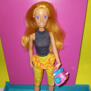 Video Doll Yellow hair with camera 80s