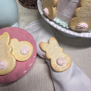 Faux bunny cookie~durable bunny with adorable faux icing tail.
