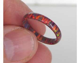 Narrow multicolored ring