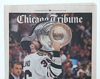 Chicago Blackhawks - 2013 NHL Stanley Cup Title - Chicago Tribune - "Return of the Cup!" - Sealed and Front Cover Sports Authenticated