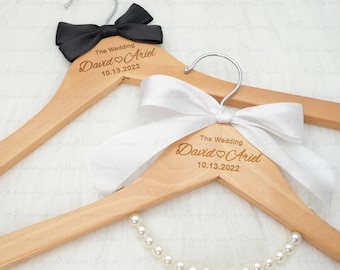 Grucce personalizzate per damigella d'onore / Grucce personalizzate per abito da sposa / Gruccia in legno con nome personalizzato inciso / Regali di nozze / Proposta di damigella d'onore