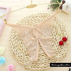 String avec nom personnalisé, string en dentelle personnalisé, string en dentelle de mariée, culotte de mariée, cadeau de mariage, lingerie lune de miel, lingerie de mariée, entrejambe Beige