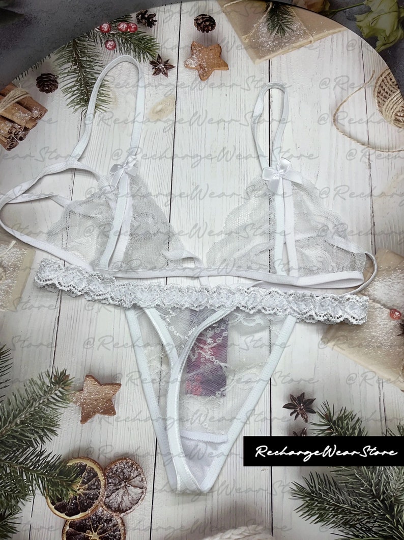 String de soutien-gorge prénom personnalisé, String de soutien-gorge personnalisé en dentelle, Cadeau parfait pour couple, Cadeau d'anniversaire, Cadeau de demoiselle d'honneur, Ensemble de lingerie personnalisé White