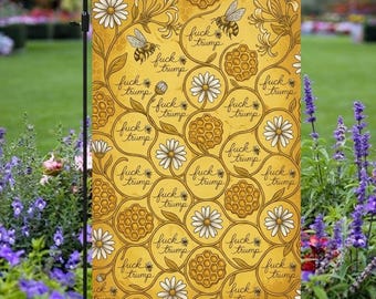 Bandera de jardín con diseño de abeja anti-Trump, bandera política divertida para el jardín, decoración exterior anti-Trump, bandera de protesta liberal para el césped, decoración de jardín con diseño de abeja