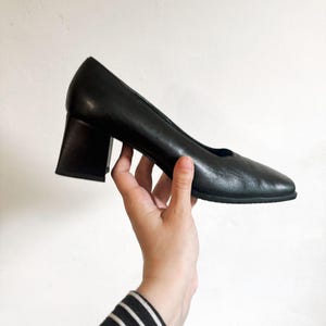 Vintage Bally Black Leather Block Heel Pumps Made in Italy (EUR 40.5)