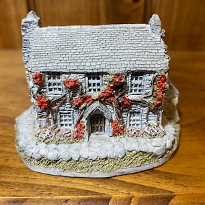 Sawrey Gill by Lilliput Lane 1985 - Home of Beatrix Potter
