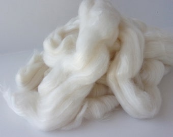 Luxury White Cashmere/Silk Blend 50/50 Combed Top / Roving Spinning or Felting Fiber 4 oz.