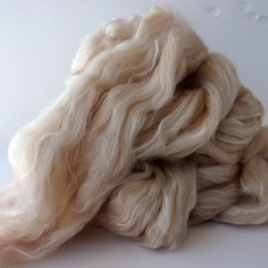 Luxury Camel/Merino/Silk Blend 40/40/20 Combed Top / Roving Spinning or Felting Fiber 4 oz.