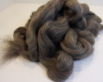 Dark Grey Icelandic Wool Combed Top / Roving for Spinning or Felting 4 oz.