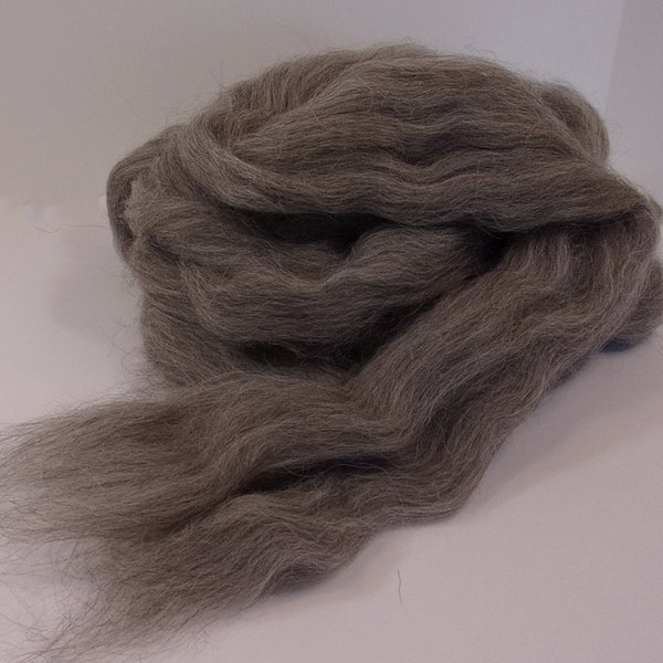 Mid Grey Icelandic Wool Combed Top / Roving for Spinning or Felting 4 oz.