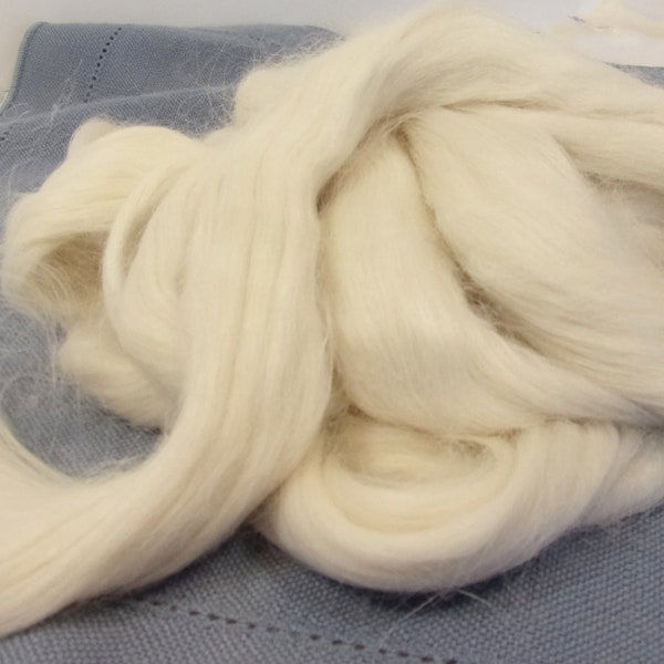 Luxury White Suri Alpaca Combed Top / Roving Spinning or Felting Fiber 4 oz.