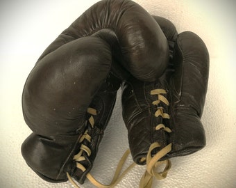 Original vintage boxing gloves dark brown 10 ounces Berlin