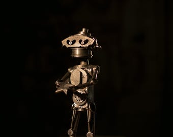 Scrap Metal Robot Sculpture: Upcycled Steampunk Art, Unique Office Decor