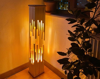 Lampadaire en bois, éclairage de pièce d'angle, bois de chêne clair, abat-jour sur pied, lampe en bois naturel faite main, lampadaire en bois unique, bois cadeau