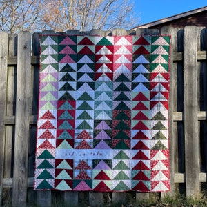 Handmade Red and Green Flying Geese Throw Quilt, Patchwork Quilt, Christmas Throw Quilt
