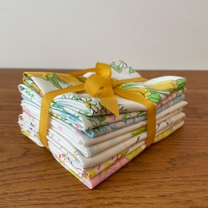 Vintage Floral Fabric Fat Quarter Bundle: 8 Cotton/Poly Sheet Pieces