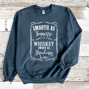 Tennessee Whiskey Sweatshirt, Country Music Graphic, Wine Lover Gift bild 9